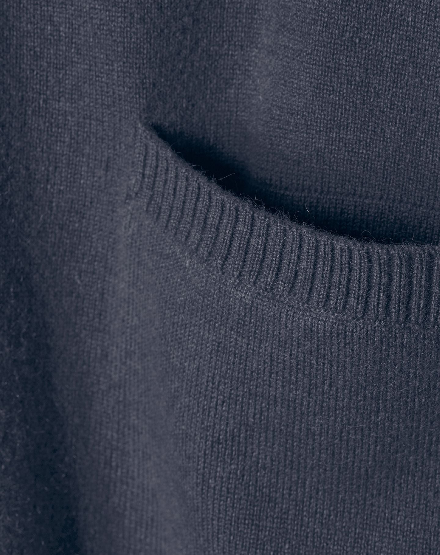 Gilet contemporain en cachemire - Encens