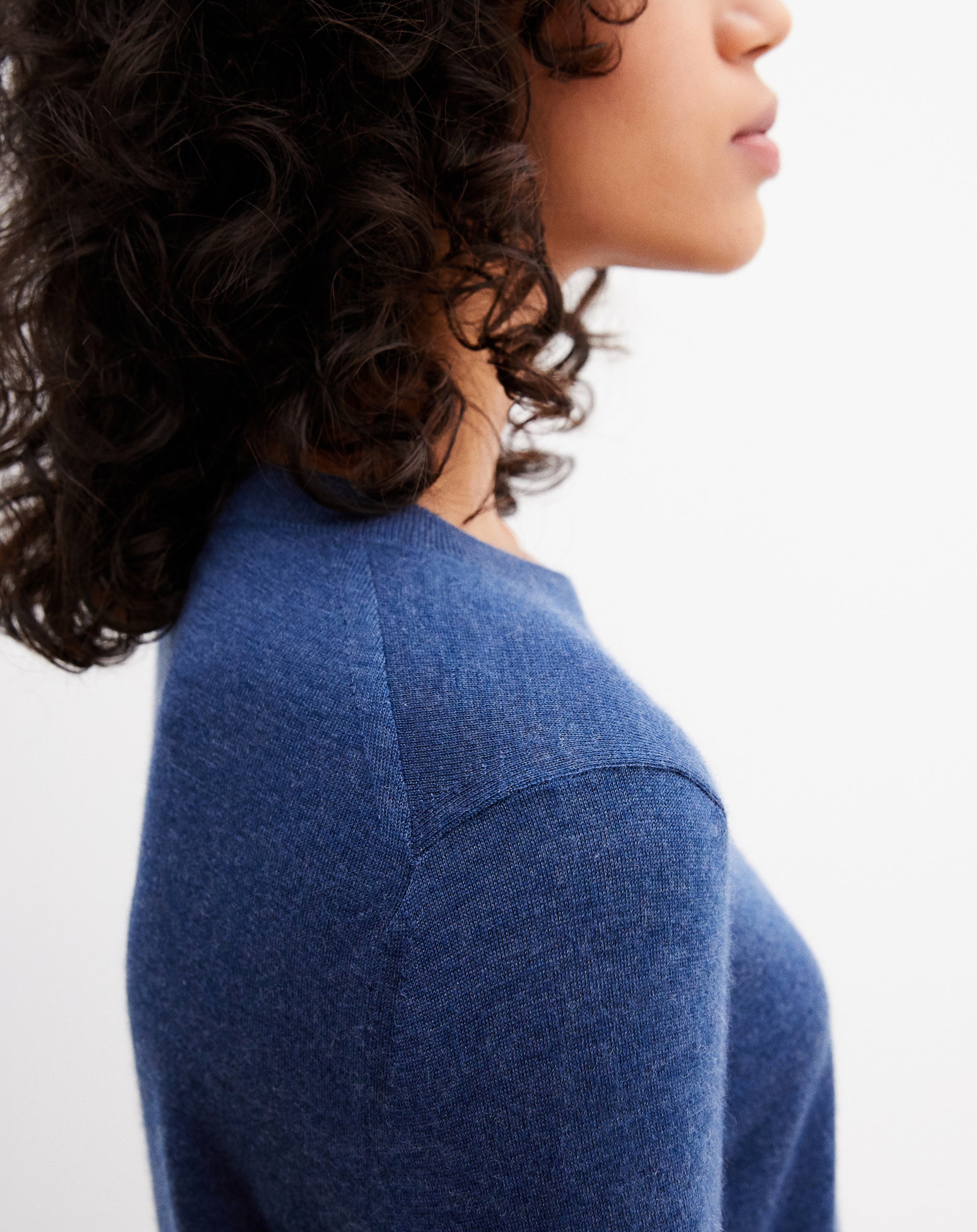 Ultra-fine cashmere crew neck jumper - Indigo