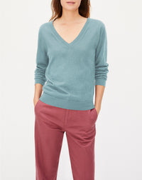 Contemporary ultra-thin cashmere V jumper - Epicéa