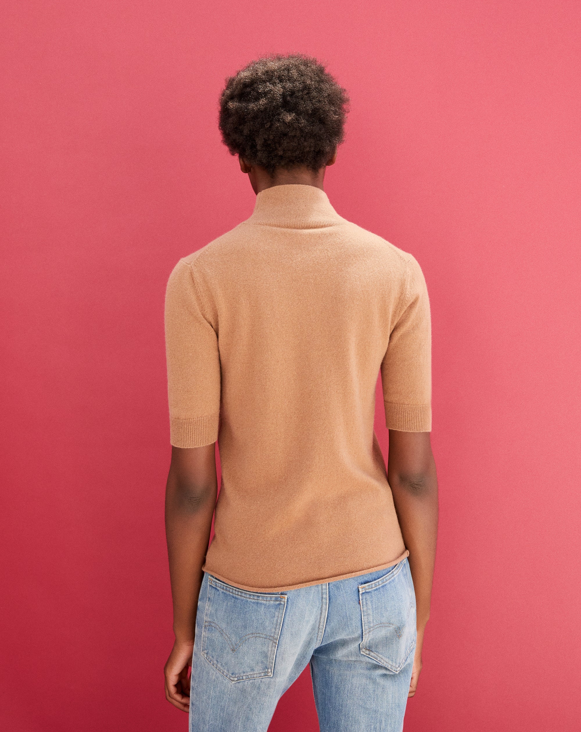 Short-sleeved cashmere turtleneck jumper - Camel
