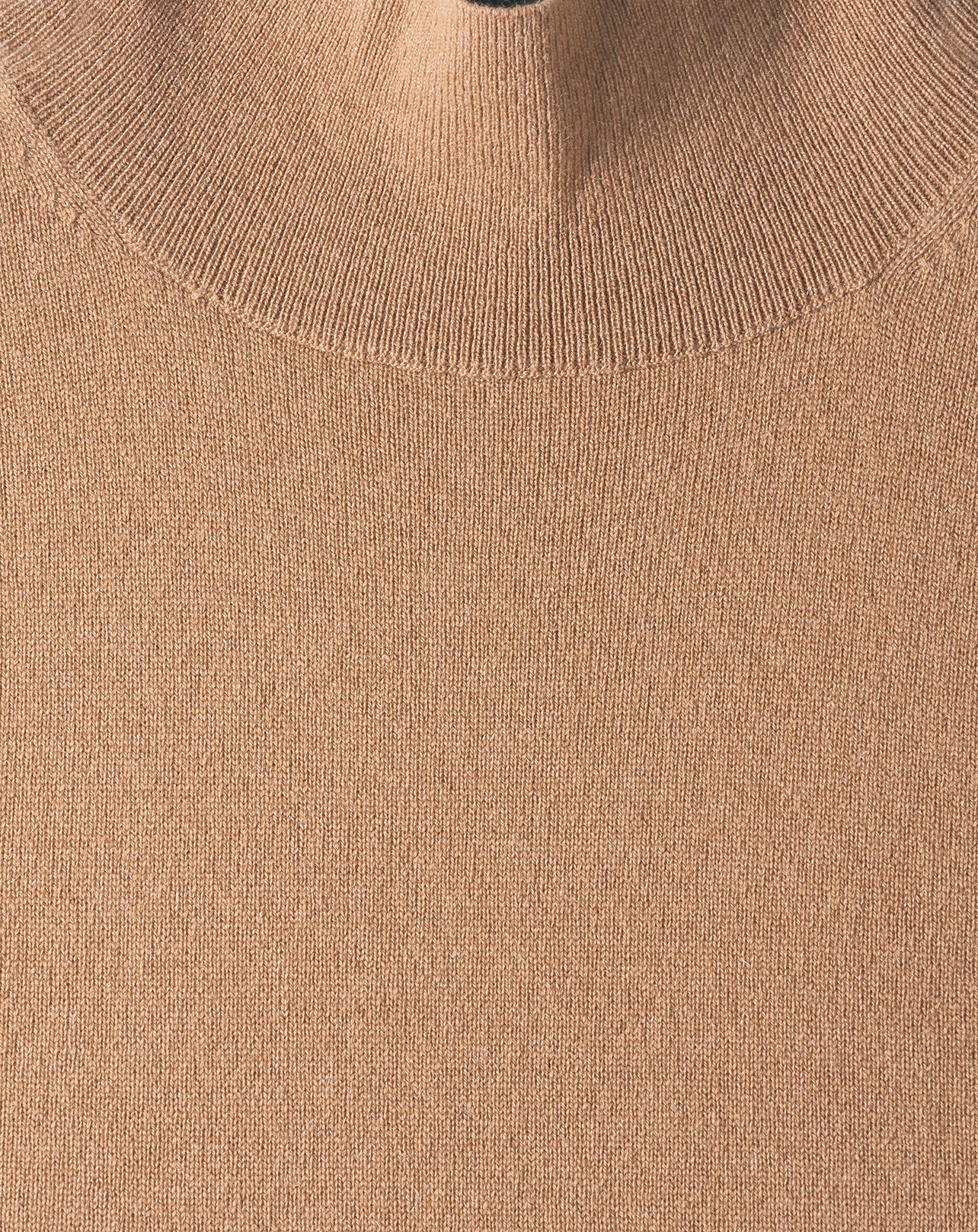 Short-sleeved cashmere turtleneck jumper - Camel
