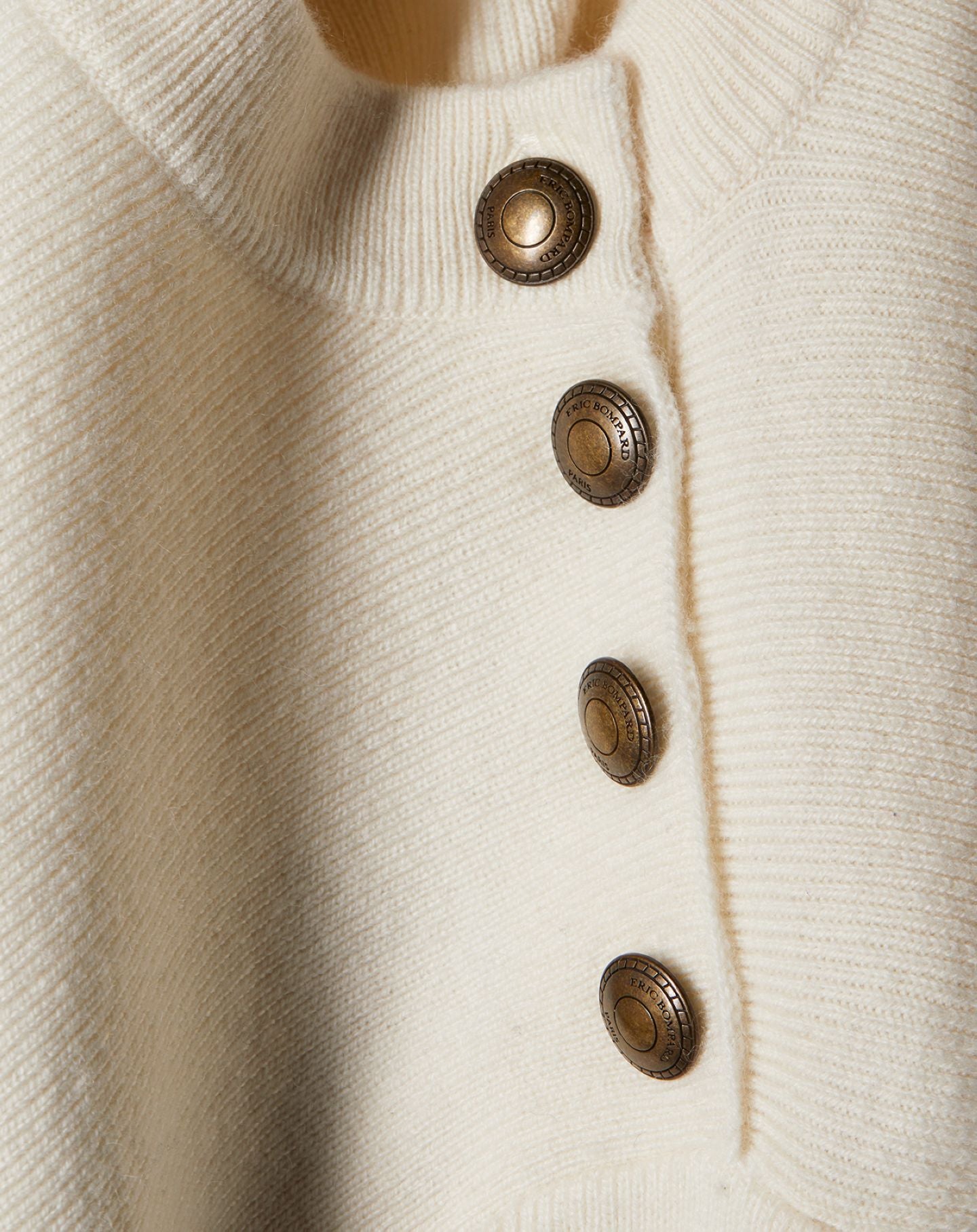 Striped cashmere and wool buttoned crew neck jumper - Natural & Navy