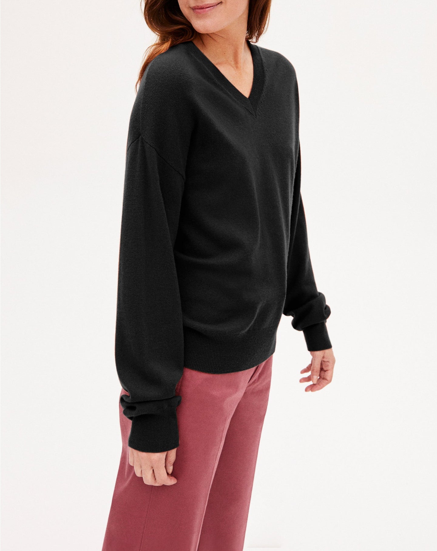 Wool and cashmere V-neck jumper - Black