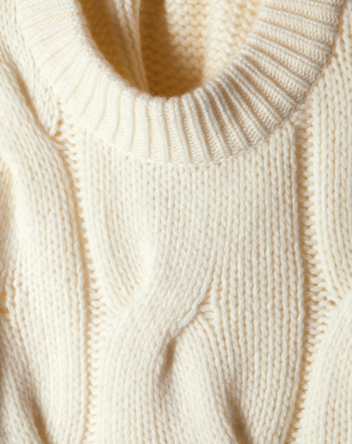 Pull ras de cou maxi torsades en cachemire - Naturel