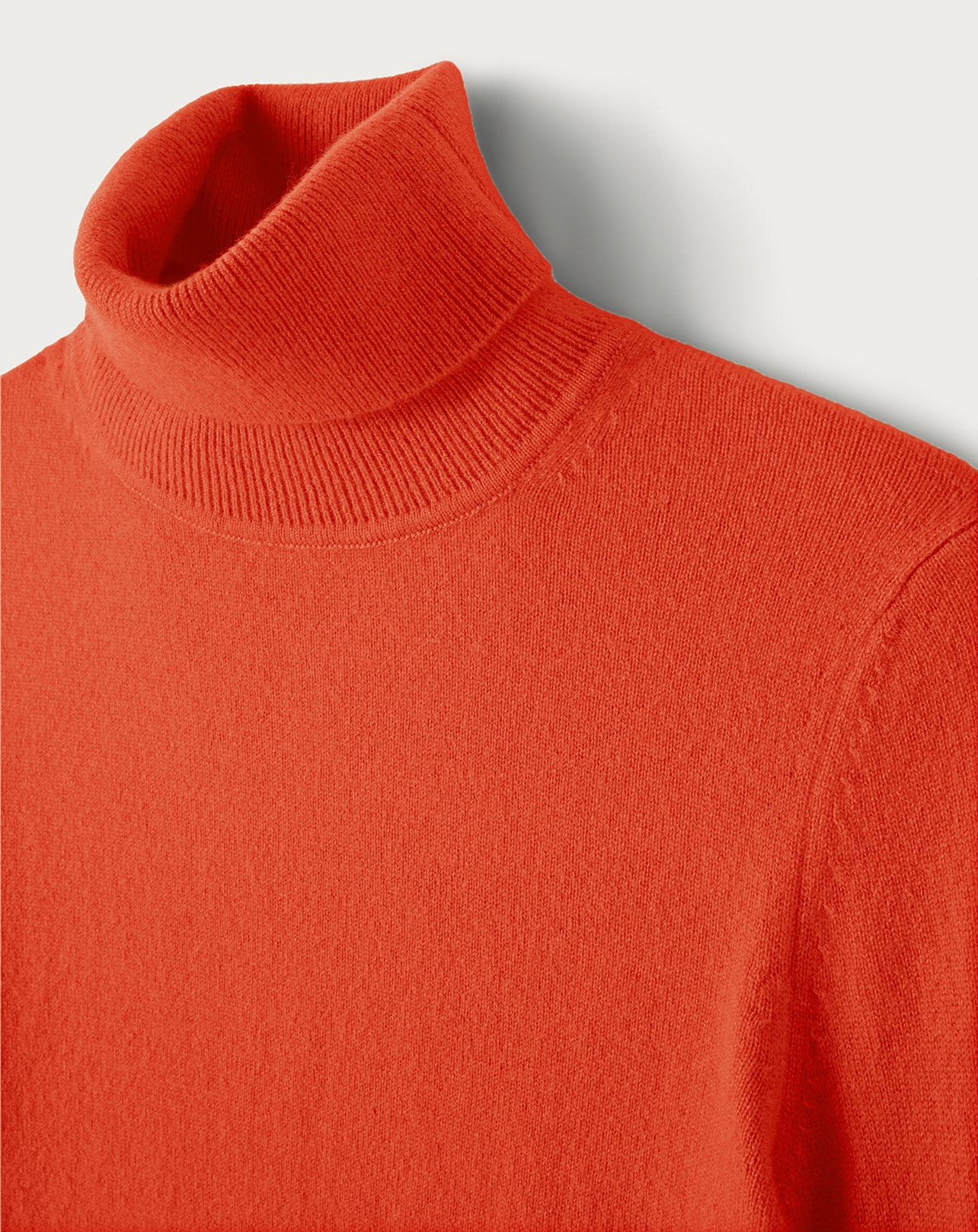 Slim-fit cashmere turtleneck jumper - Lipstick