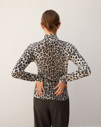 Leopard print stand-up collar in cashmere - Roche