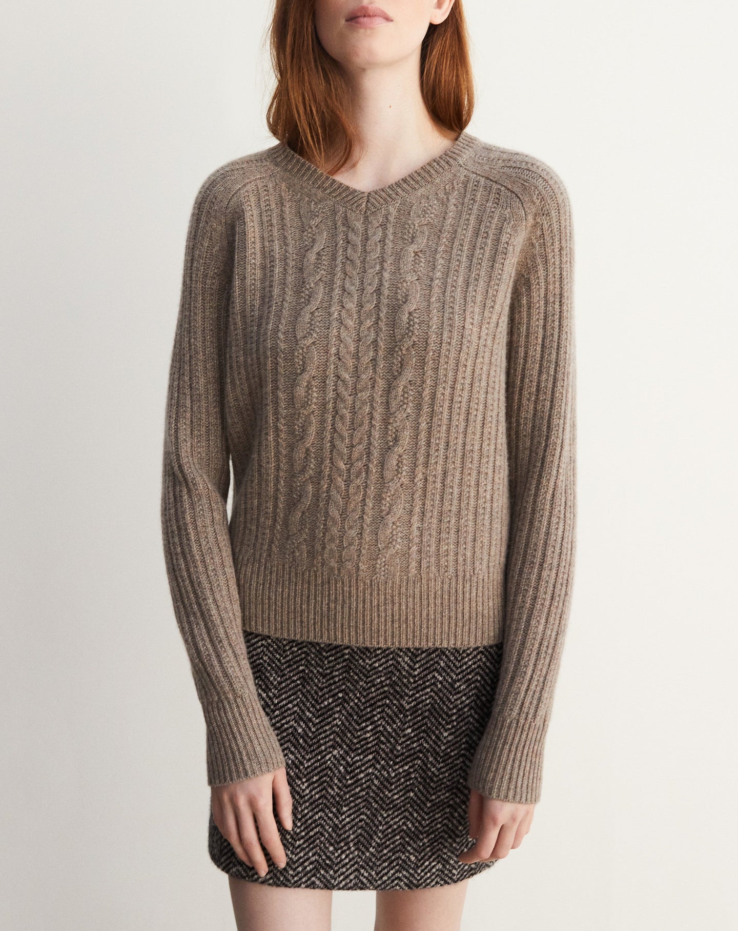 Cashmere cable-knit V-neck jumper - Millet