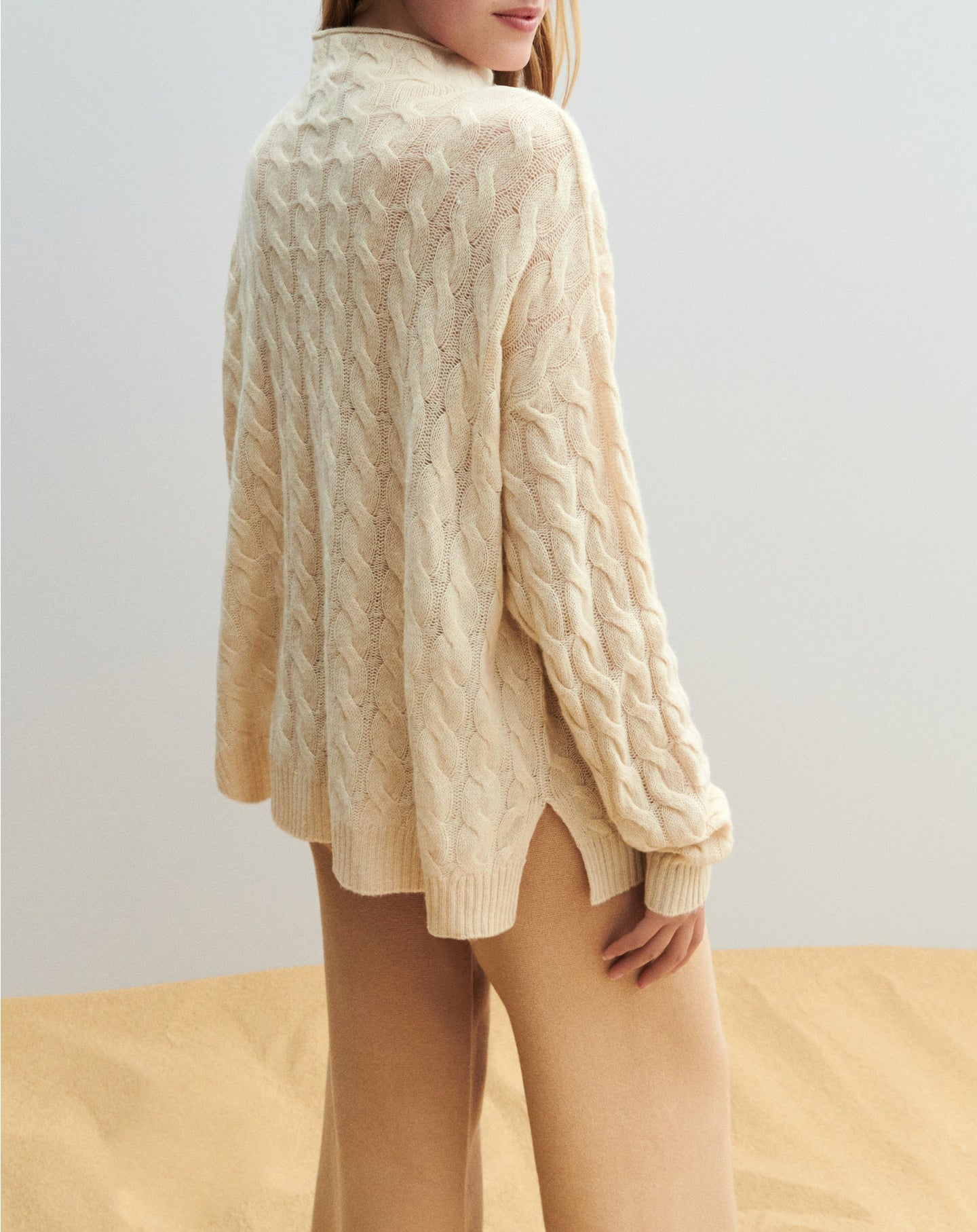 Pull col montant Roulotte en cachemire - Camomille
