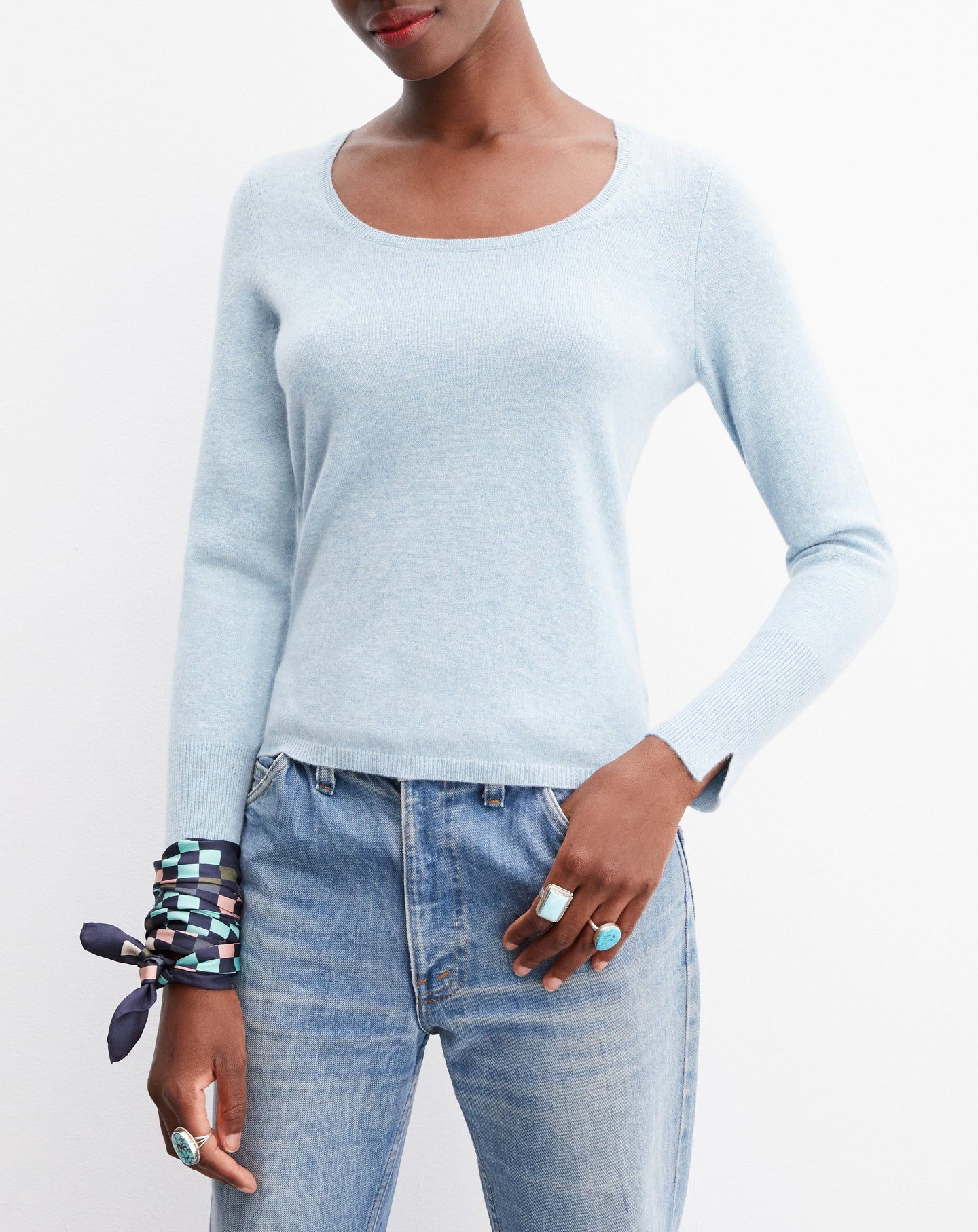 RECO75Ras de cou décolleté danseuse fentes poignets - Bleu