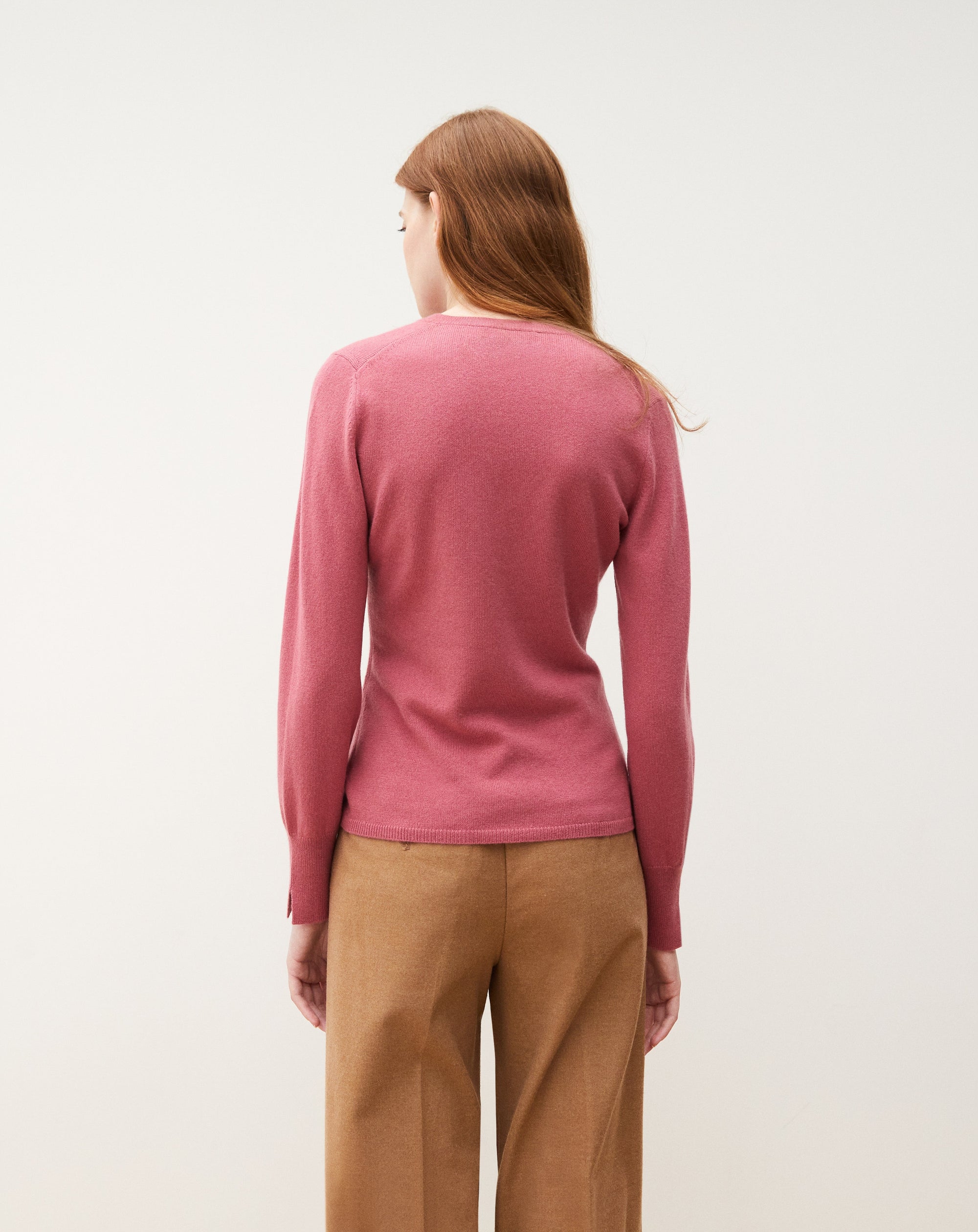 Slim-fit V-neck jumper with cashmere and silk slits - Bois de Rose