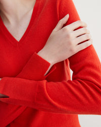 Slim-fit V-neck cashmere and silk slit jumper - Lipstick