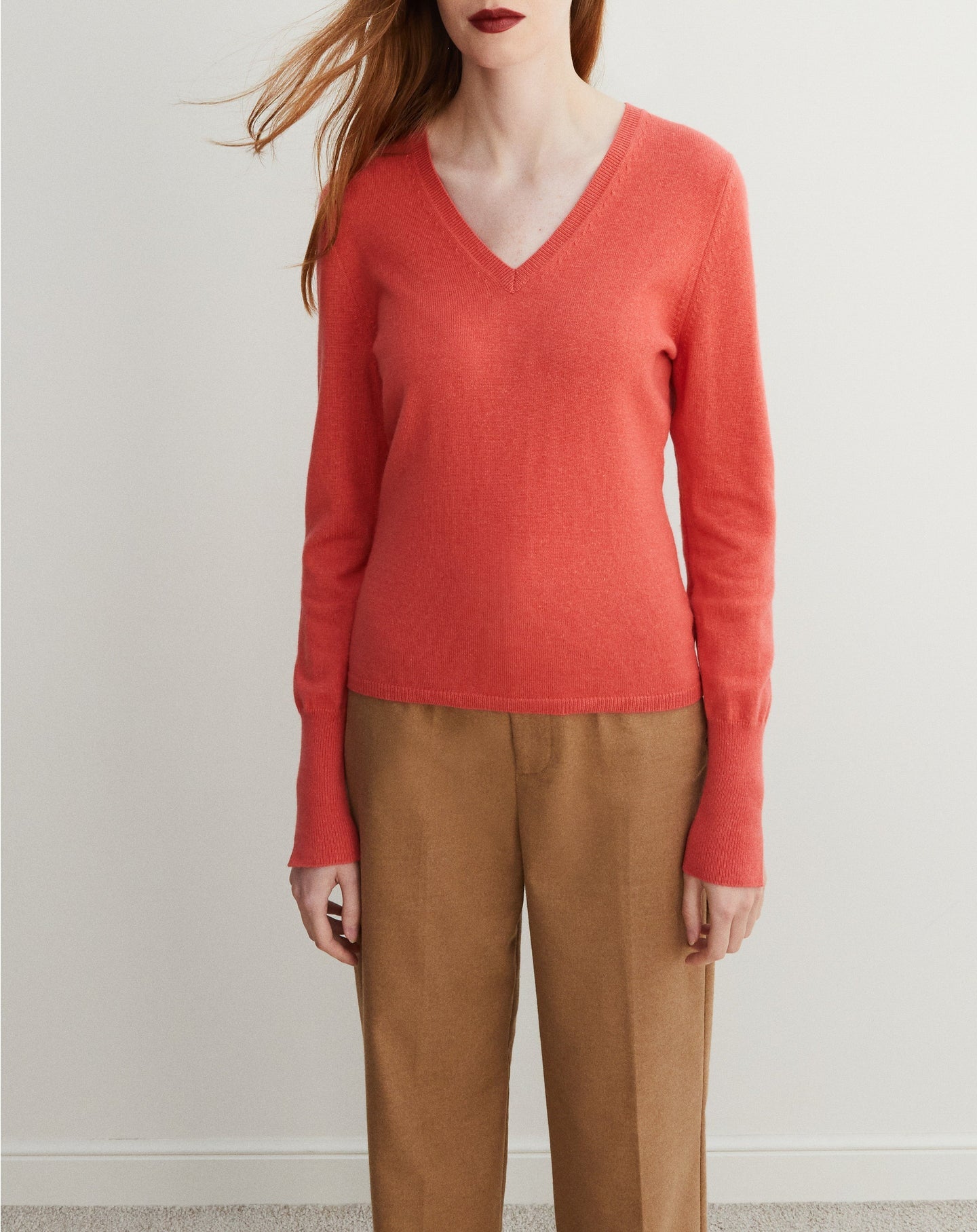 Slim-fit V-neck cashmere and silk slit jumper - Papaya