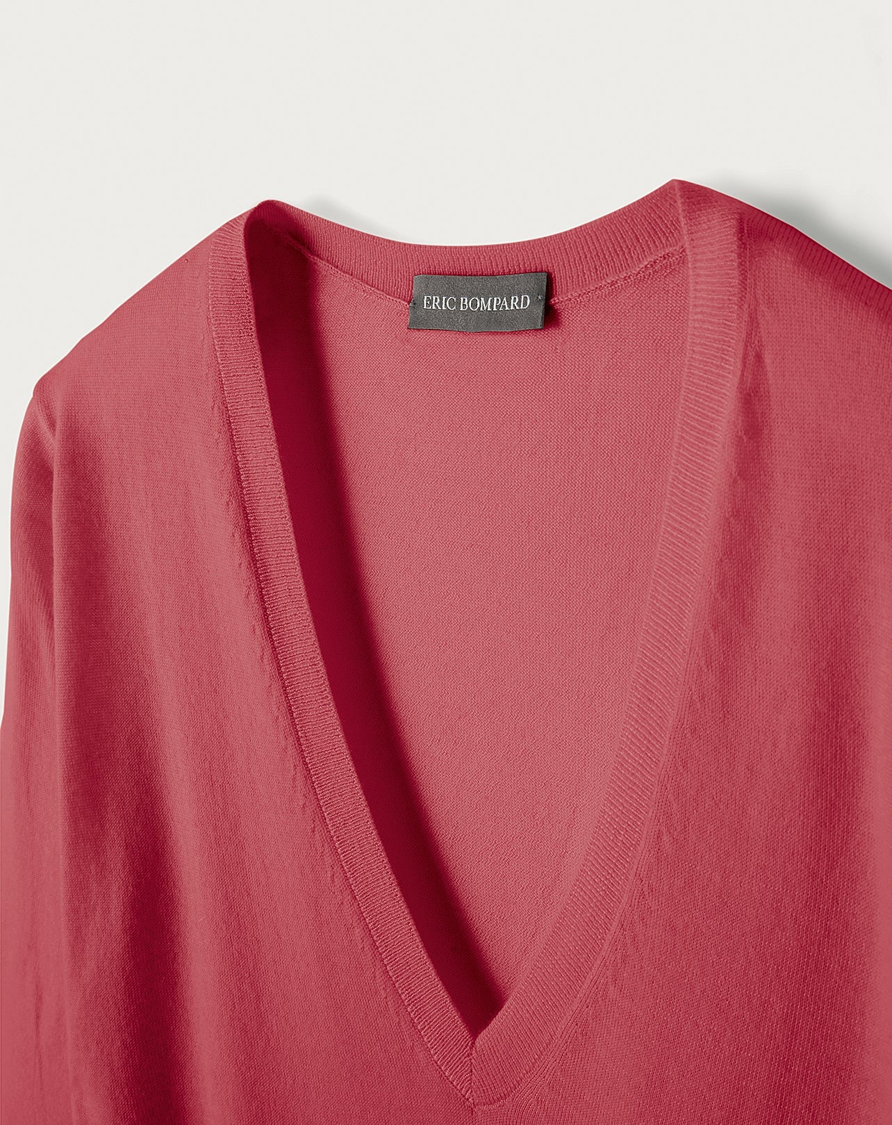 Ultra-fine cashmere V-neck jumper - Bois de Rose