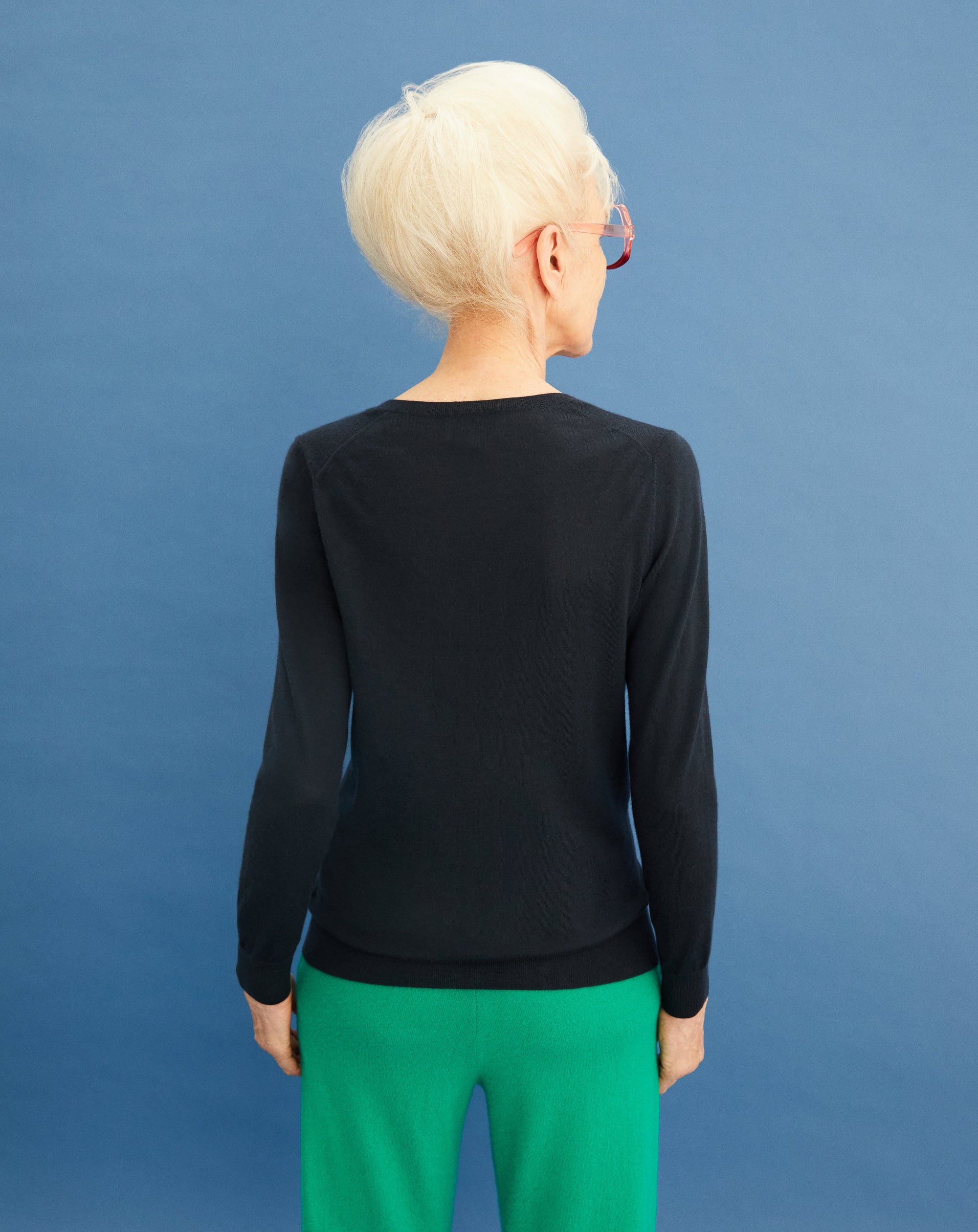 Ultra-fine cashmere V-neck jumper - Graphite
