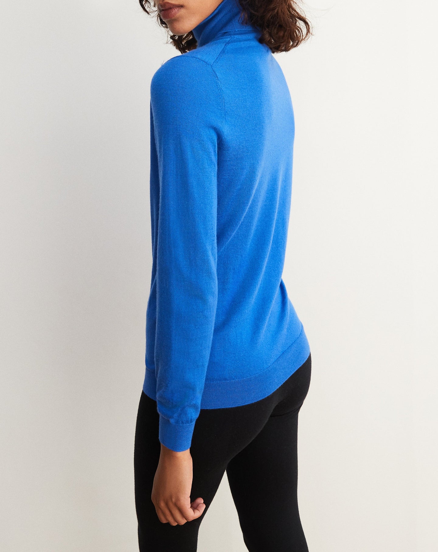Ultra-fine cashmere turtleneck jumper - Cobalt