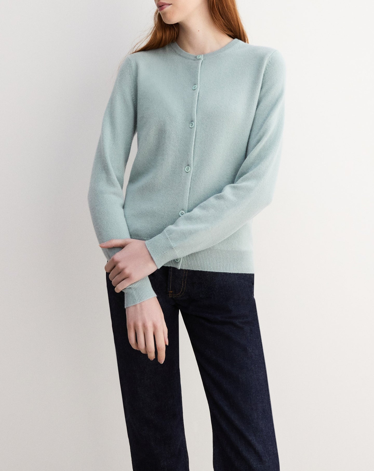 Classic cashmere round neck cardigan - Pierre De Lune