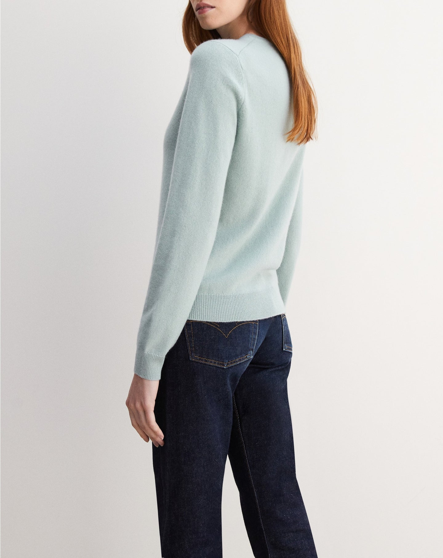 Classic cashmere round neck cardigan - Pierre De Lune