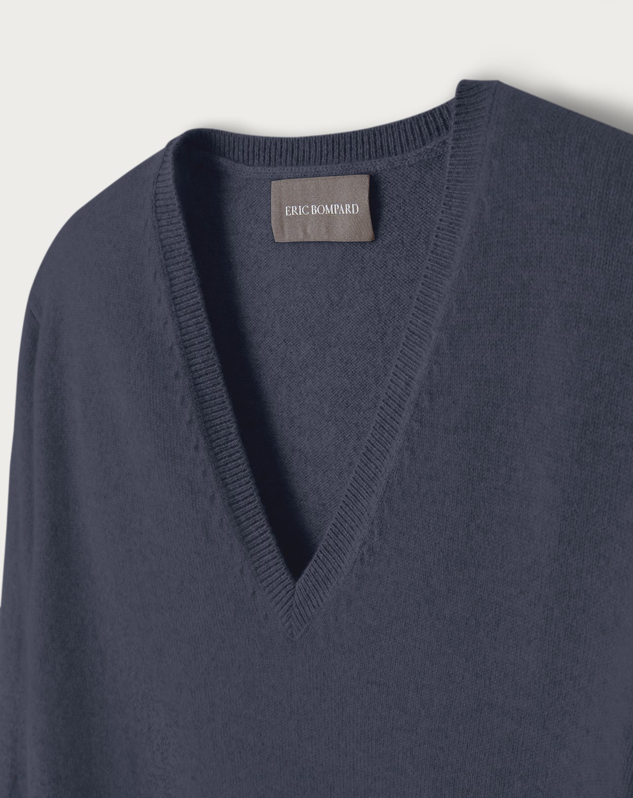 Pull V ajusté en cachemire - Encens
