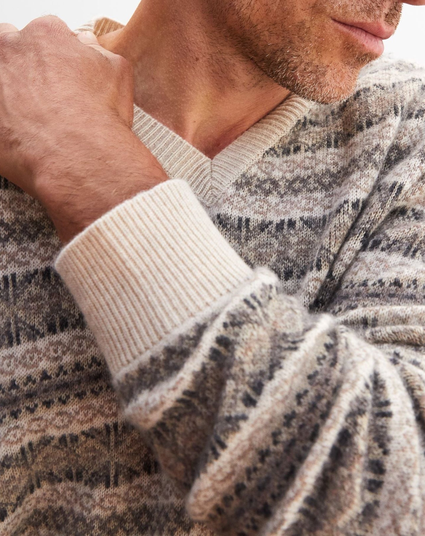 Pull V jacquard Fair Isle en cachemire - Avoine