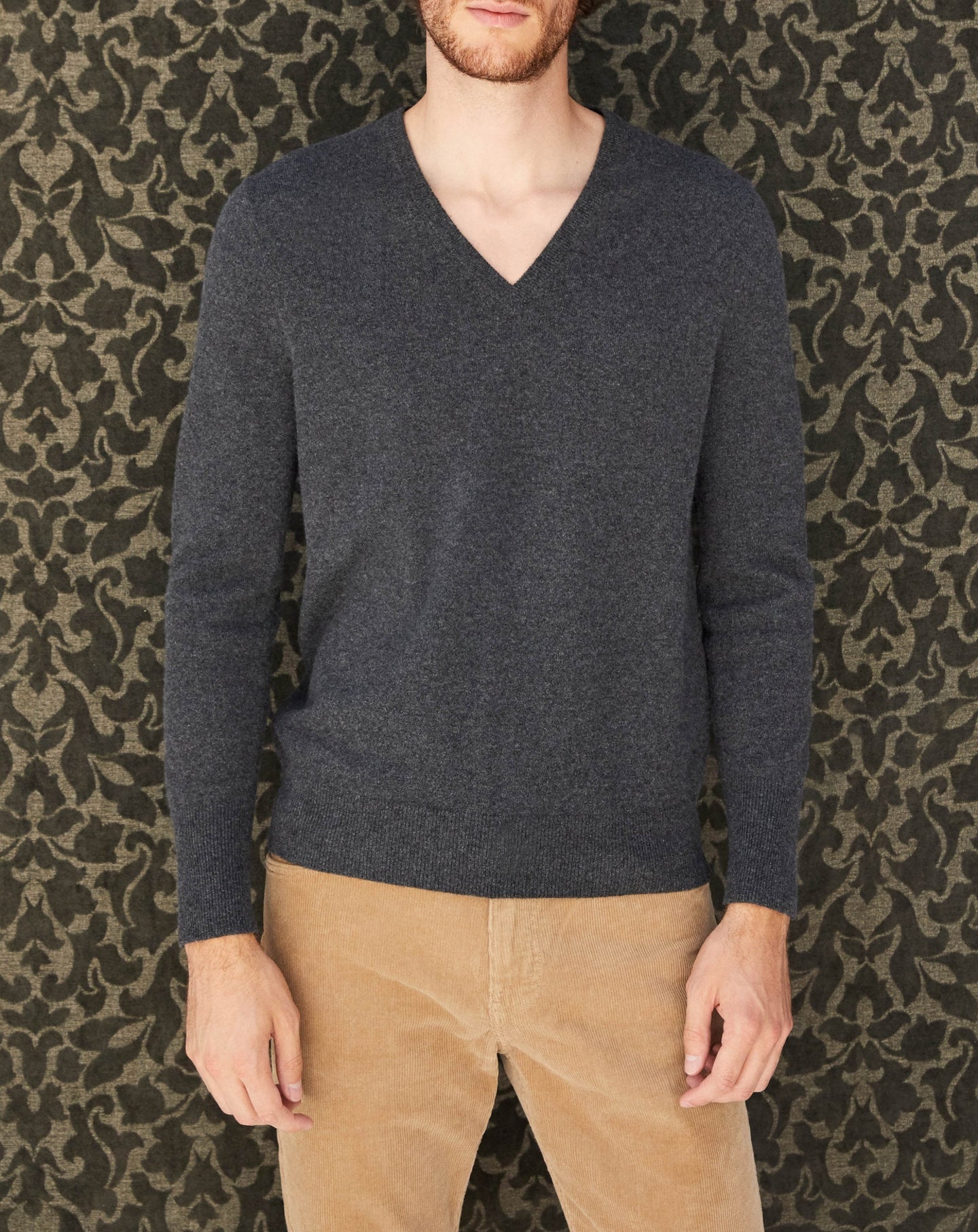 Pull V classique en cachemire - Fuchsia