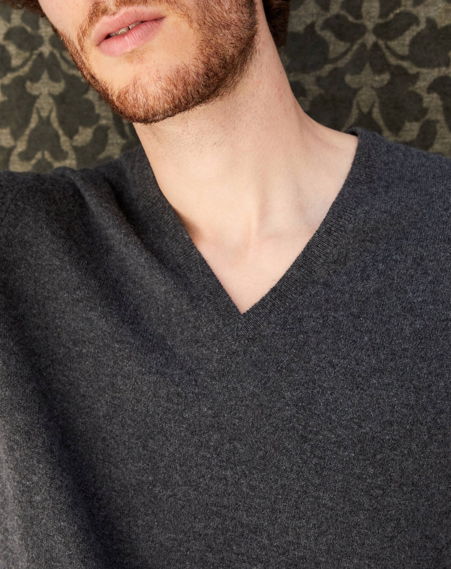 Classic cashmere V jumper - Yuzu Yellow