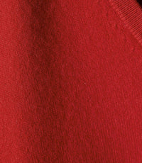 Classic cashmere V-neck jumper - Ruby