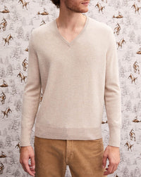Classic cashmere V-neck jumper - Ruby