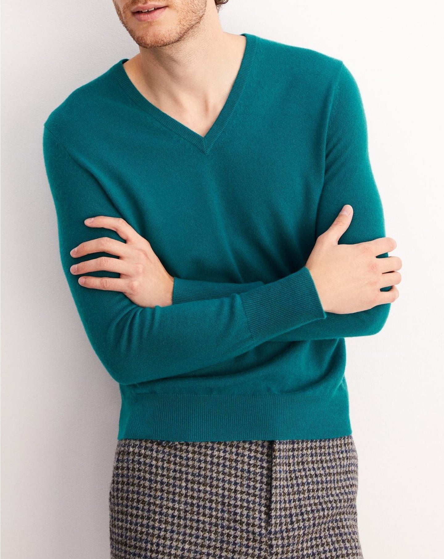 Classic cashmere V-neck jumper - Yucca