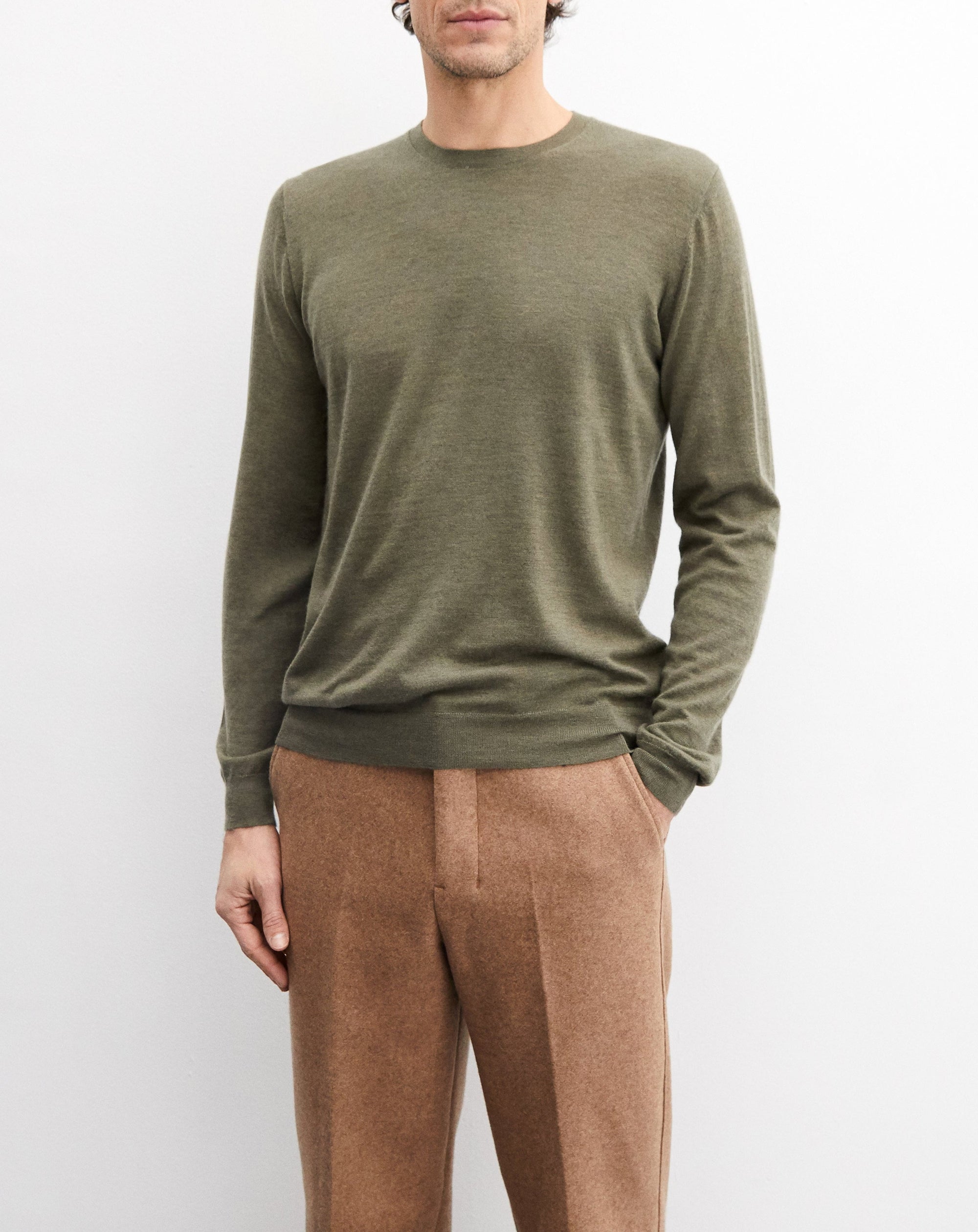 Iconic ultra-fine cashmere crew neck jumper - Khaki