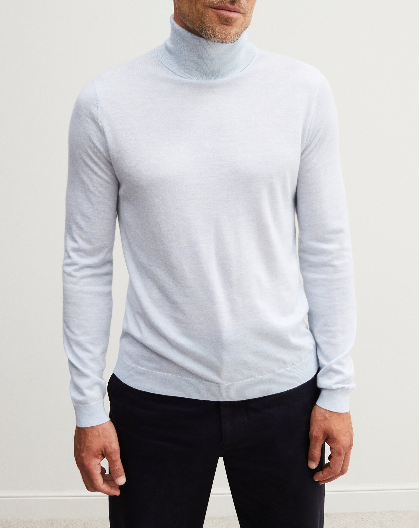 Classic ultra-fine cashmere turtleneck jumper - Nuage