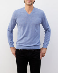 Ultra-fine cashmere V-neck jumper - Vert d'Eau