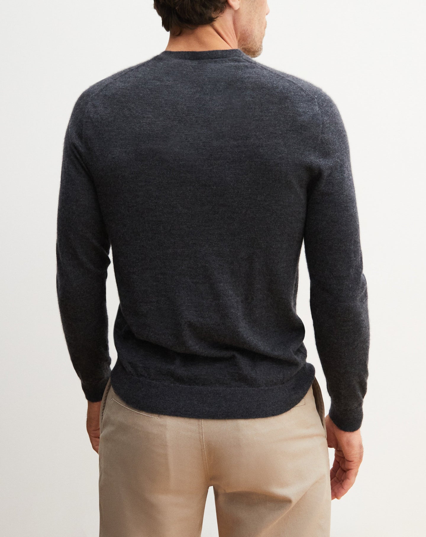Ultra-fine cashmere V jumper - Anthracite