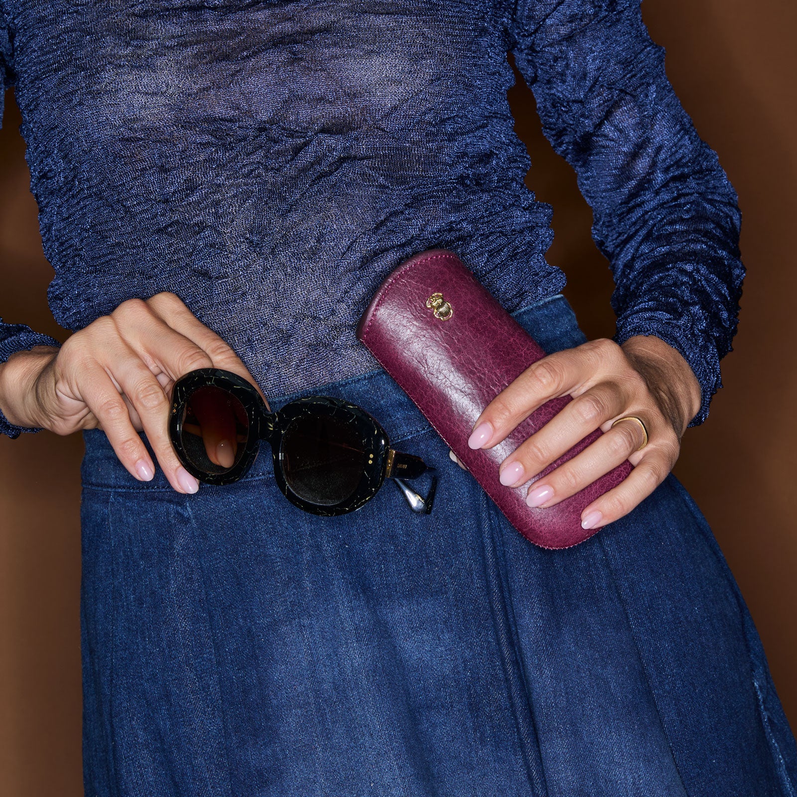 ZZ HORS LIGNE Étui à lunettes Maya en cuir craquelé - Grenat