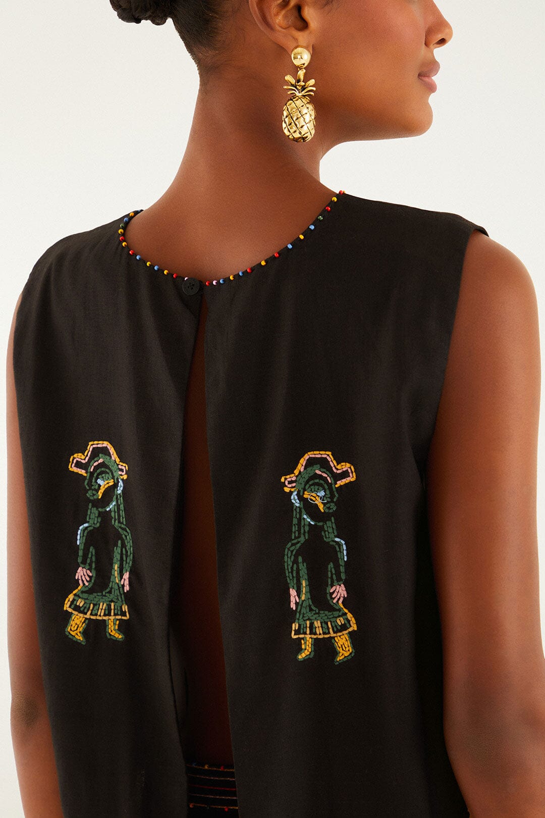 Leovy Figures Top - Leovy Figures