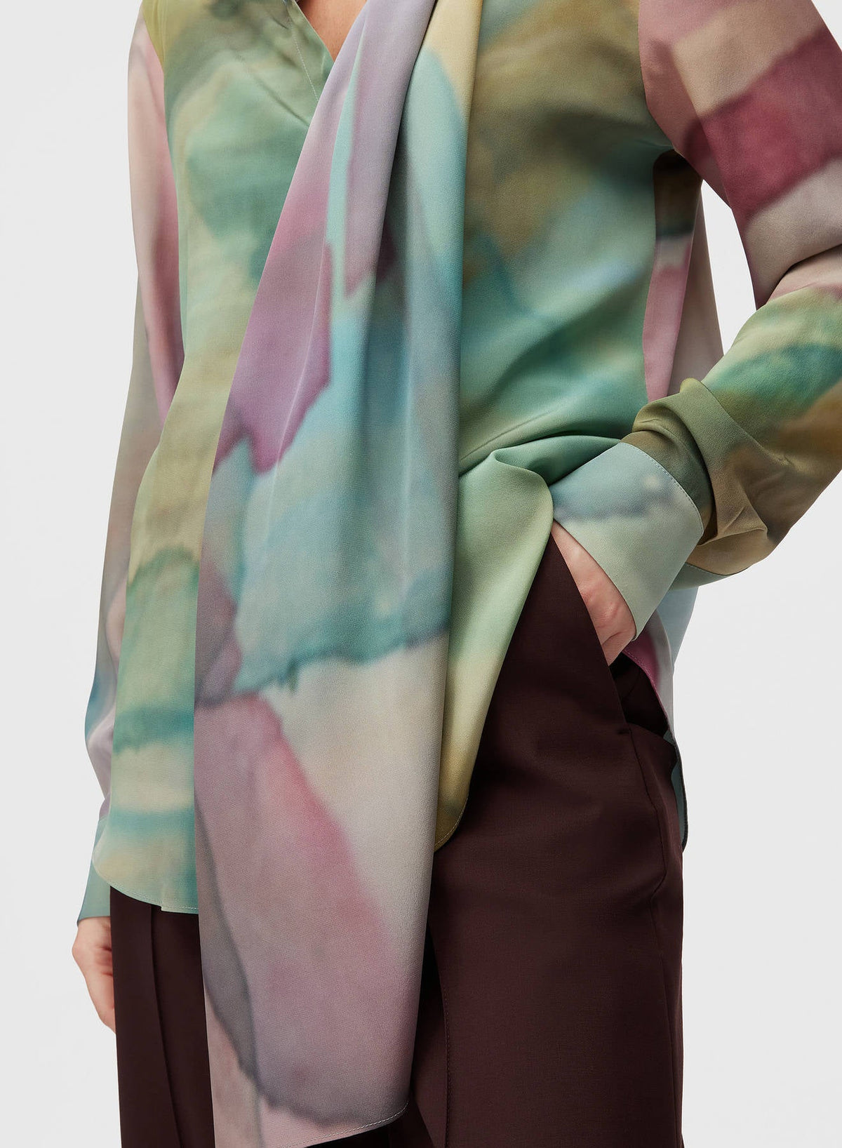 MULTICOLOR SCARF SHIRT