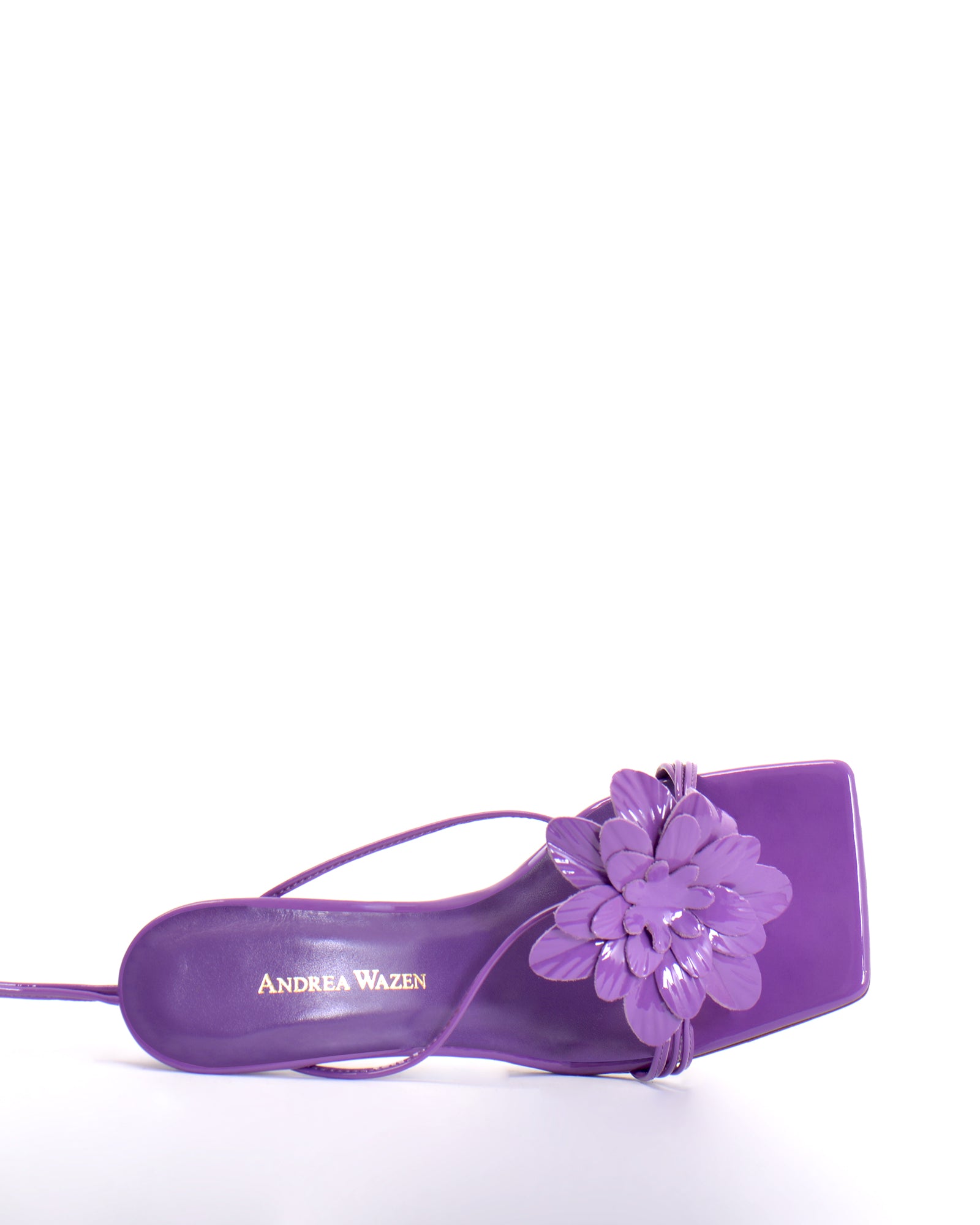 FLORA LACE UP PATENT