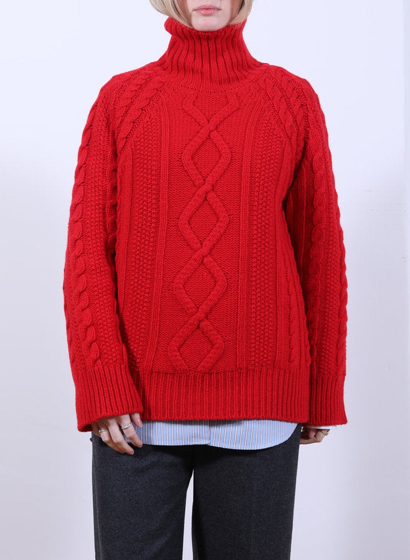 KNITWEAR