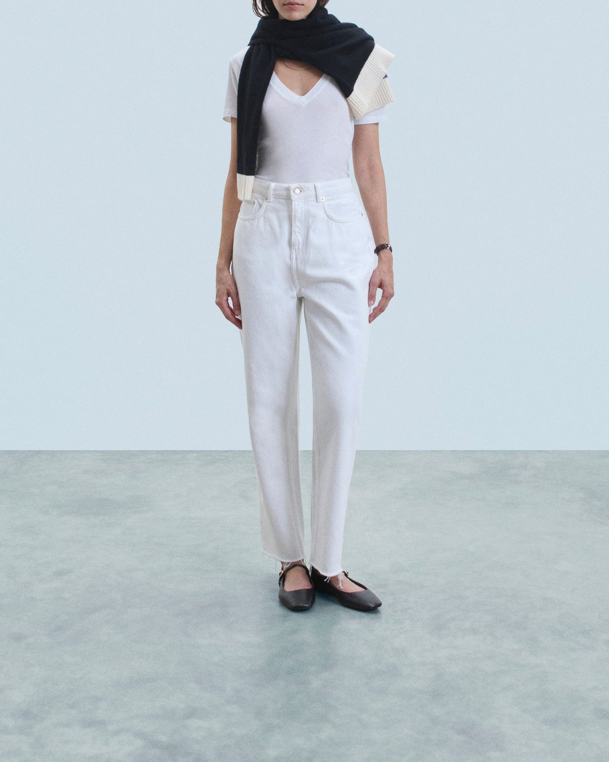 V-neck T-shirt - White