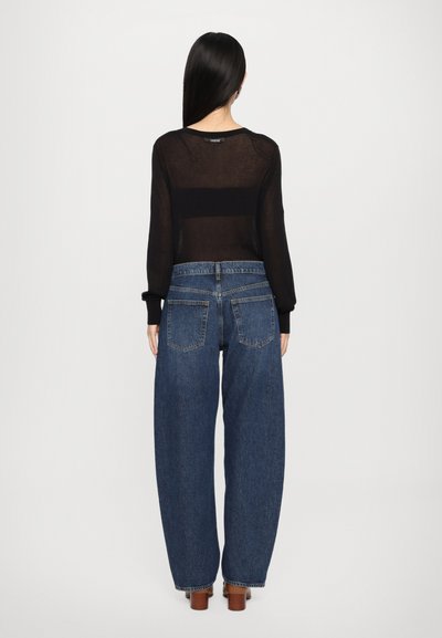 Low Slung Barrel denim trousers - Kirk