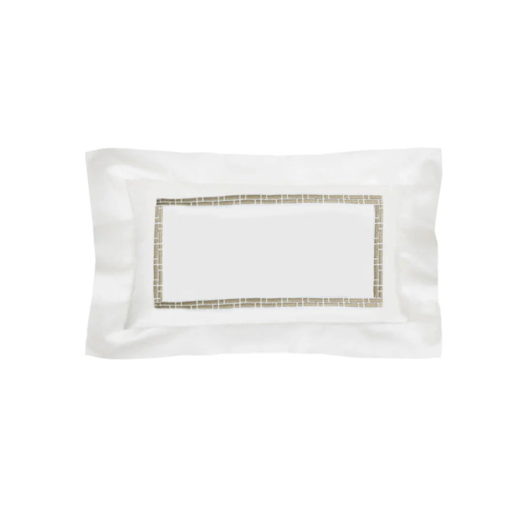 AFFINITY EMBROIDERY / TAIE D'OREILLER