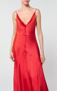 Brigita Dress en rouge écarlate liquid soie velours