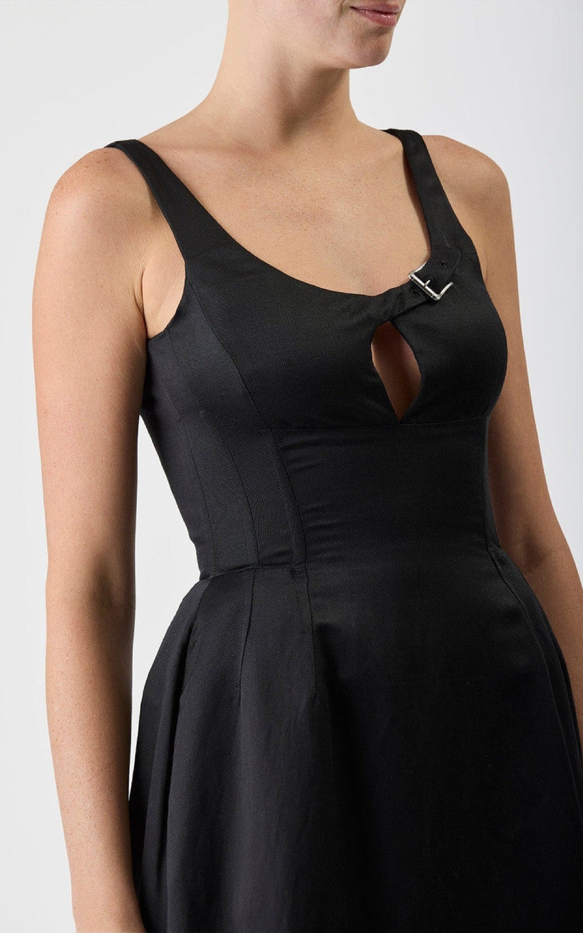 Sven Dress en noir soie lin satin