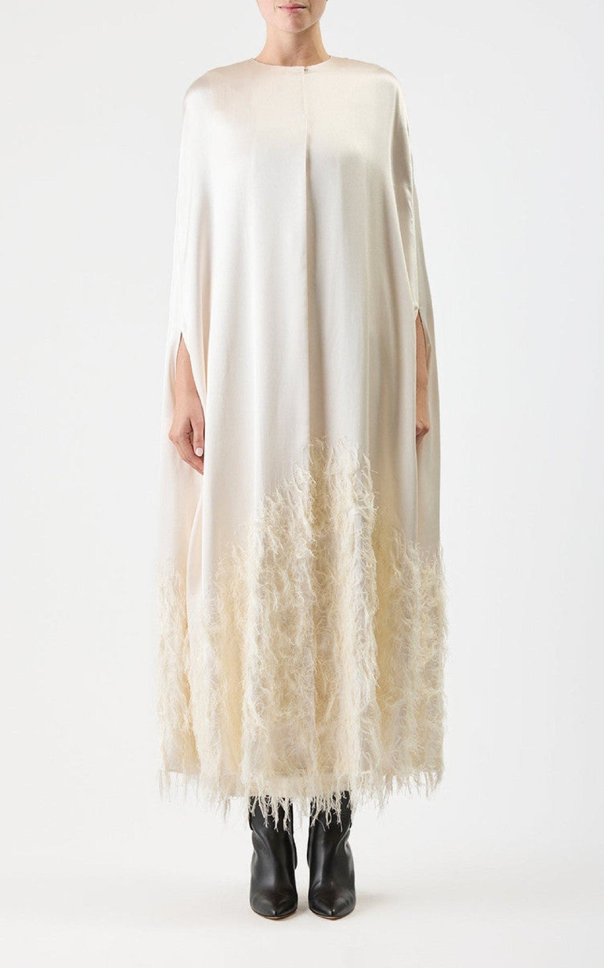 Pauli Cape en ivoire fil coupe duchesse satin
