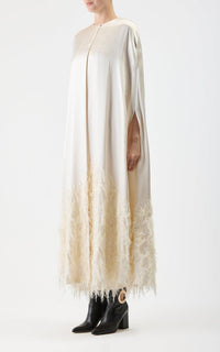 Pauli Cape en ivoire fil coupe duchesse satin