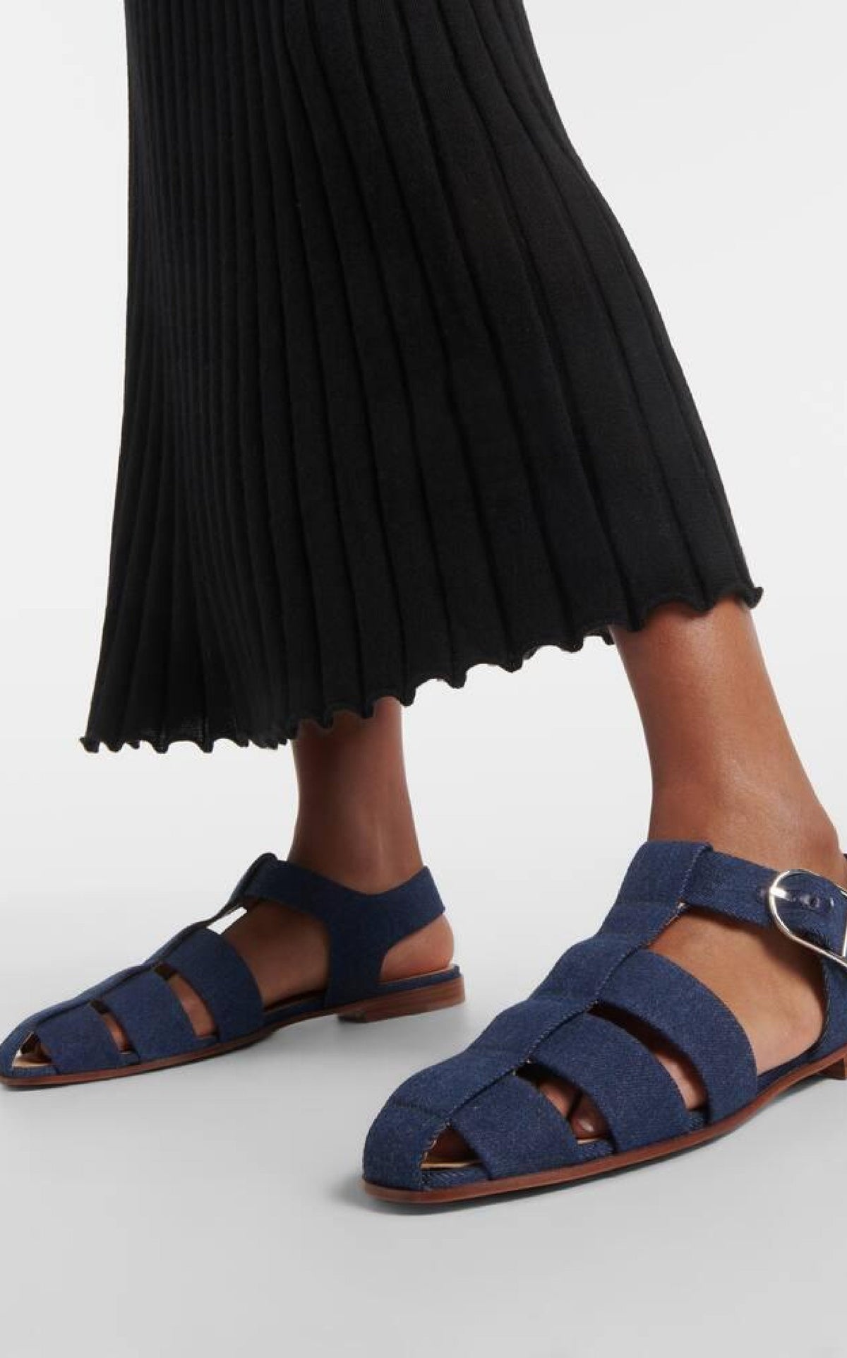 Calla Sandal en noir nappa crochet