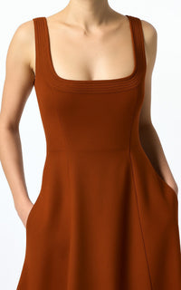 Adaline Dress en cognac eco soft laine drap de costume