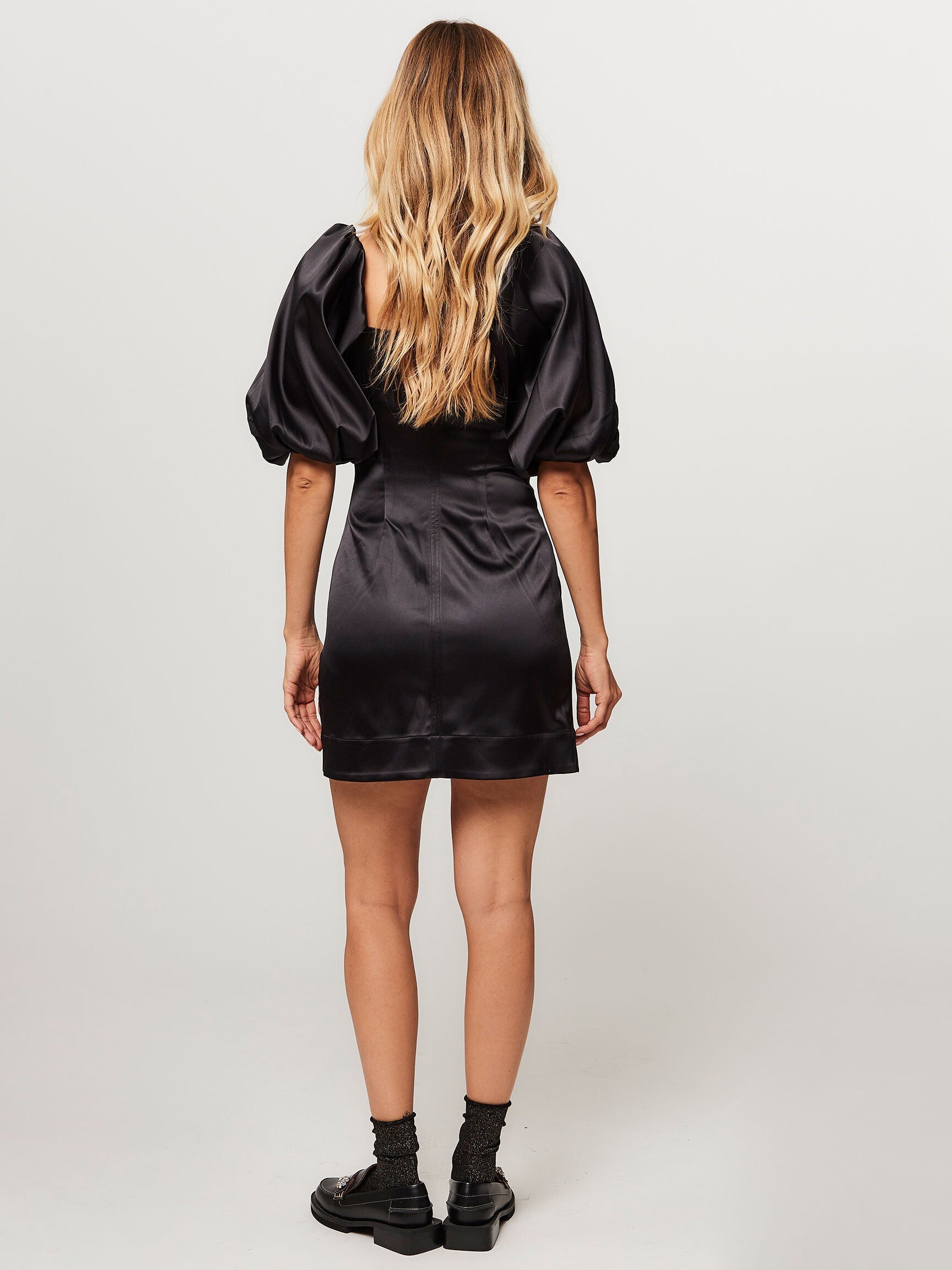 Robe courte à manches ballon en satin - Black