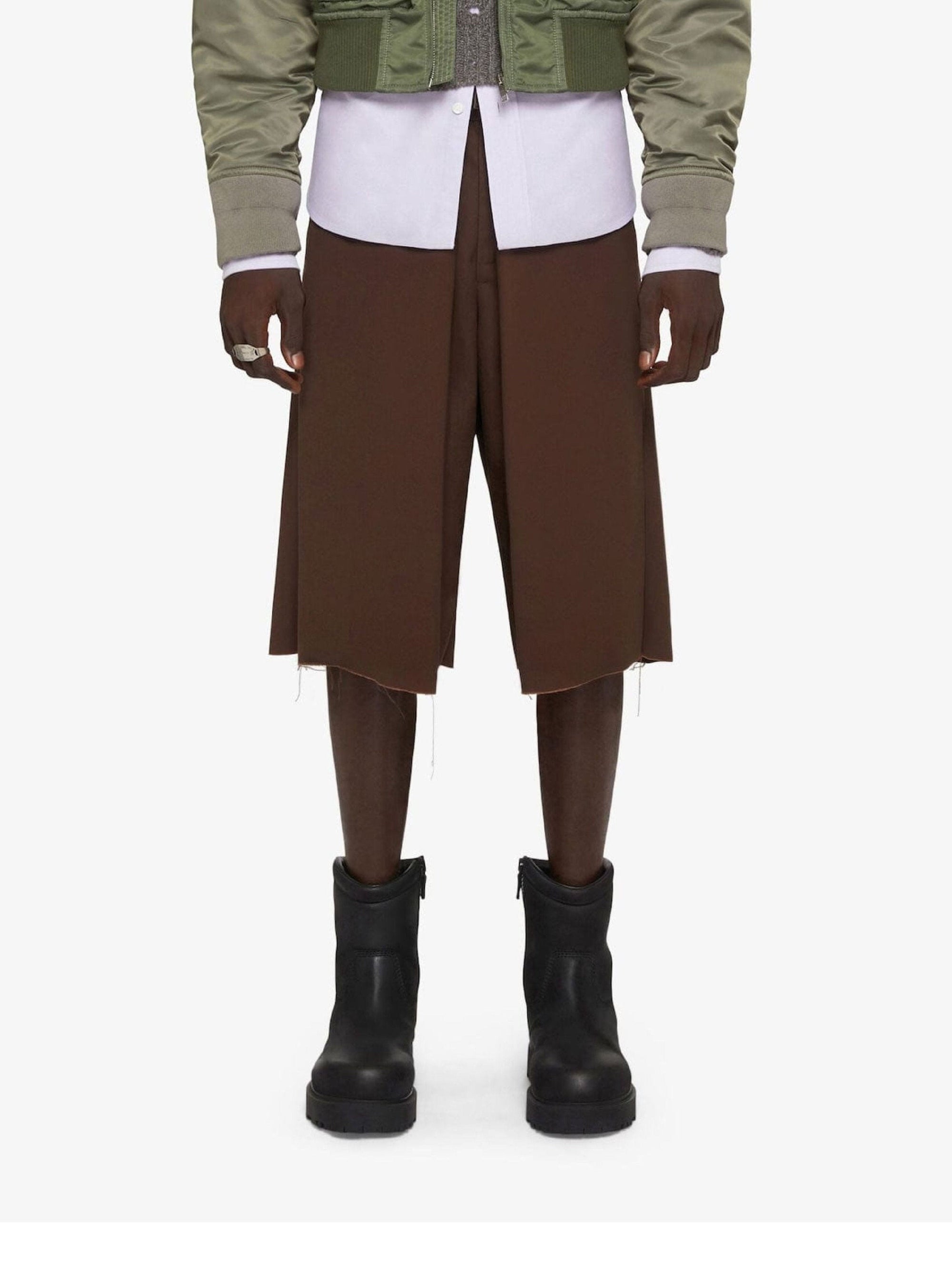 PLEATED EXTRA LARGE CHINO SHORT