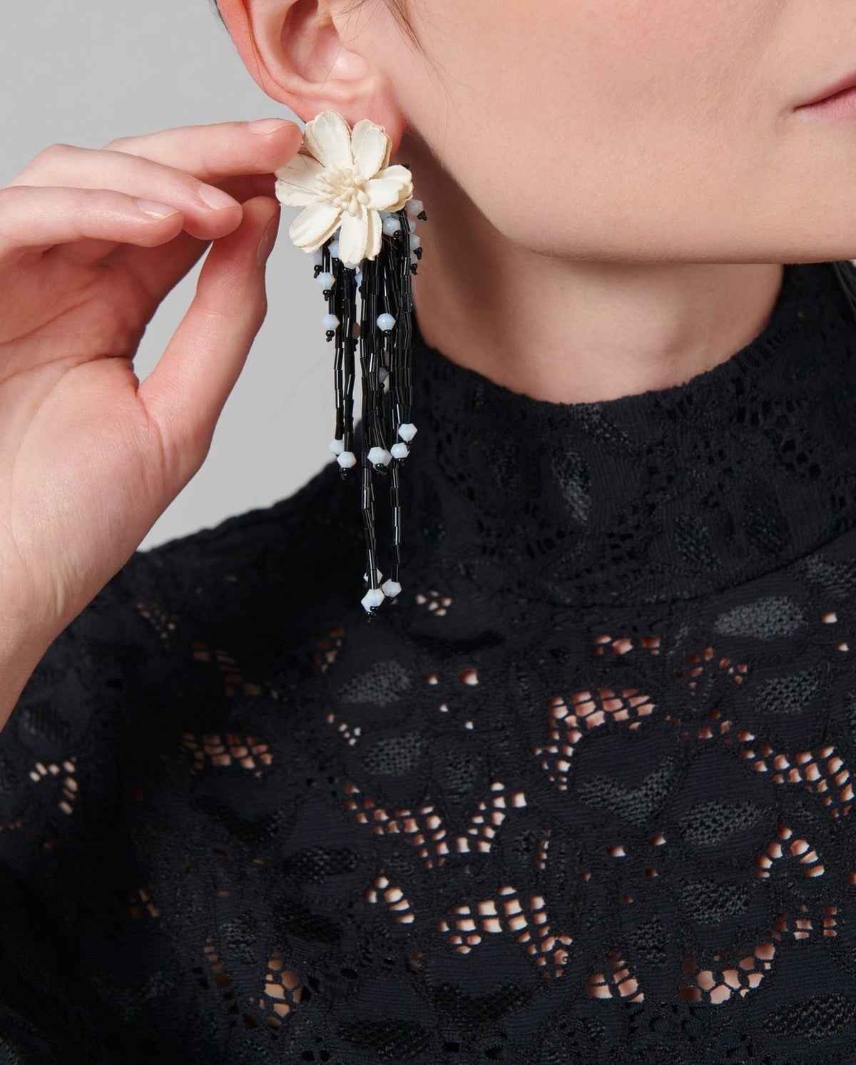 Robe Lully en dentelle à manches ballons - Black