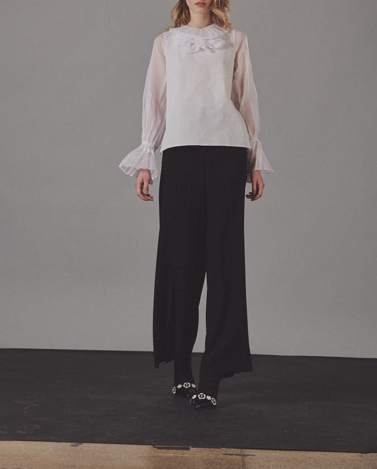 Blouse Lucine à détails sur le col - White